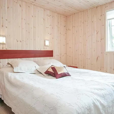 Casa de Férias Gorgeous In Idestrup With Sauna *